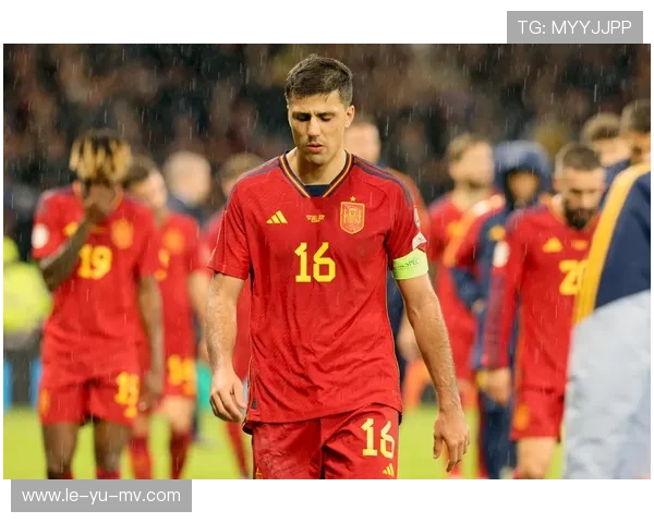 西班牙核心罗德里：中场调控与战术支点深度解析