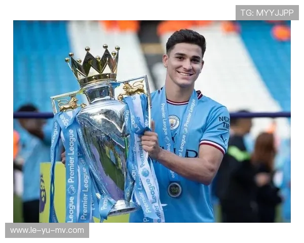 阿尔瓦雷斯：阿根廷锋线新星在曼城的崛起之路