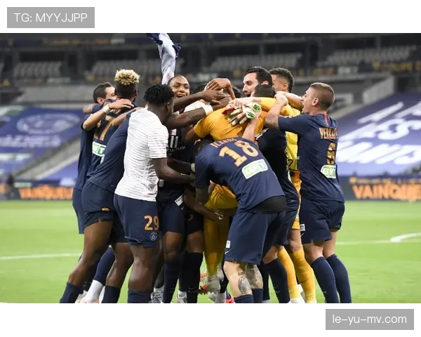 博格巴王者归来：稳健球风与华丽舞步再现场上魅力