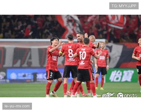 中超新赛季战火重燃，球迷热议强队对决引爆期待