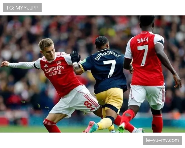 阿尔特塔战术体系成效显著，阿森纳本赛季攻防表现稳健