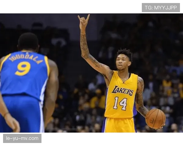 弗朗西斯无球跑动减少，持球单打主导进攻效率下滑