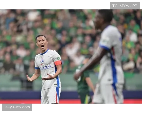 上海申花过度依赖中路推进，边路威胁不足或制约赛季进攻战术的稳定性与丰富性。